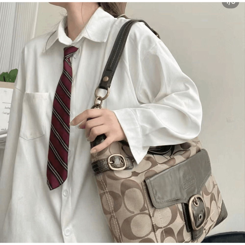 Coach Vintage Limited Edition Signature Buckle Shoulder Bag 12391